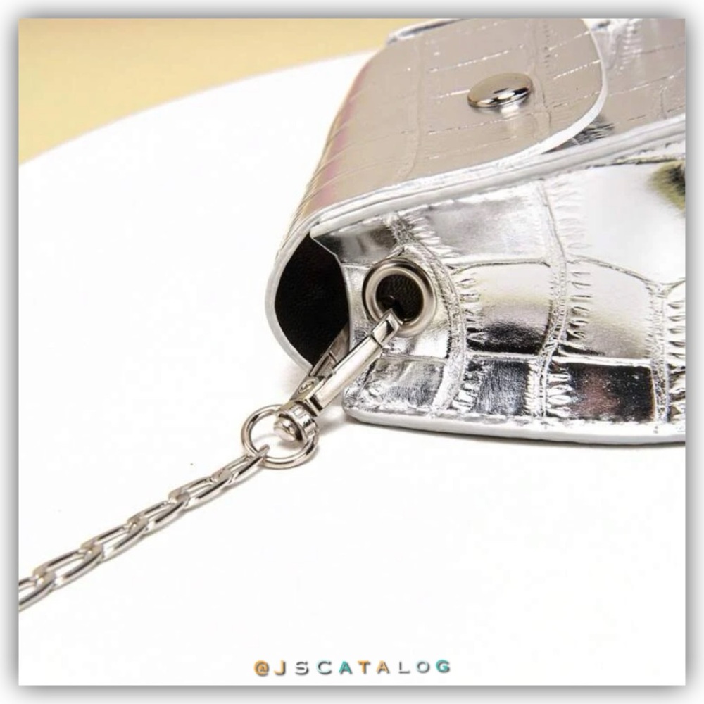 NEW Silver Leather Crossbody Coin Purse Bag - Picture 5 of 9